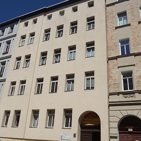 Hostel Im Medizinerviertel Halle  Ngoại thất bức ảnh