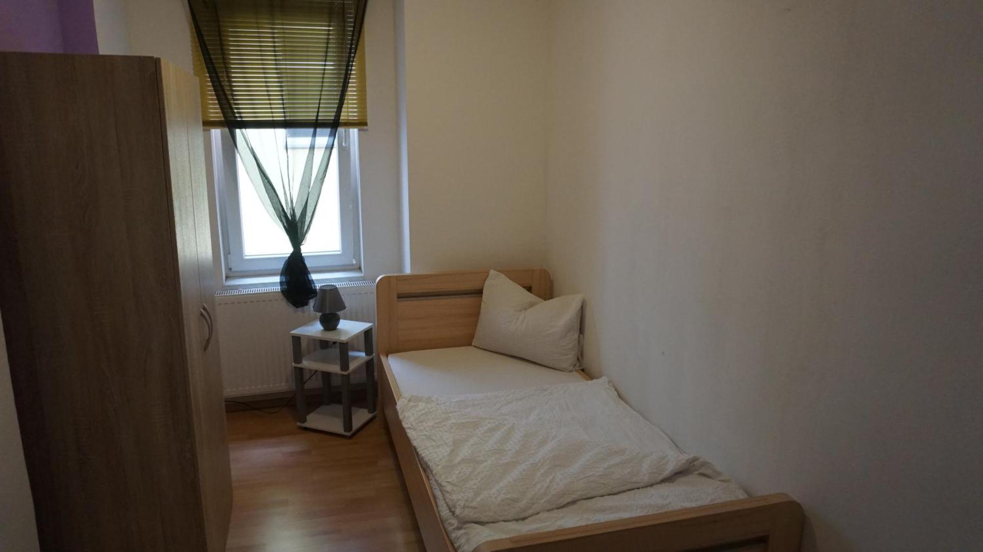 Hostel Im Medizinerviertel Halle  Ngoại thất bức ảnh